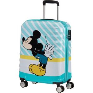 mickey-kiss